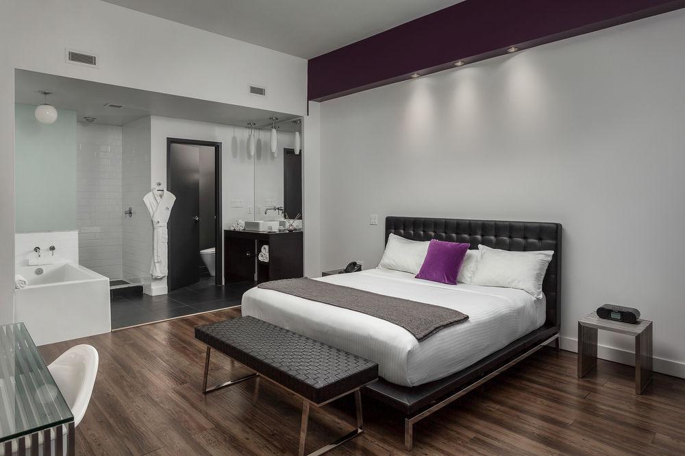 Metro Hotel